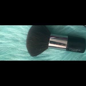 Younique Kabuki Powder Puff Brush